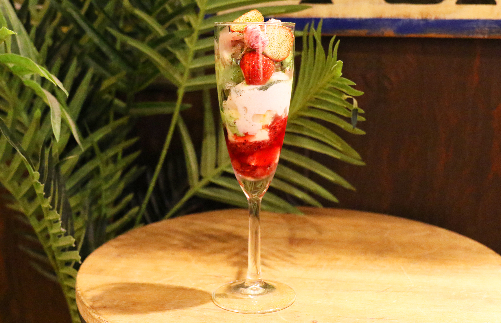 「桜香る♪ベリー＆抹茶パフェ」
